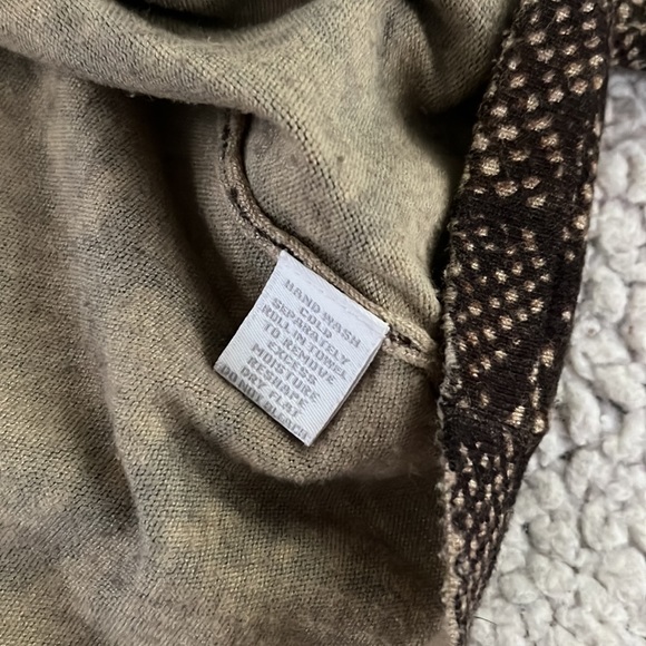 Brown snake print cardigan sweater M python medium weight fitted knit 🐍 - Picture 4 of 7